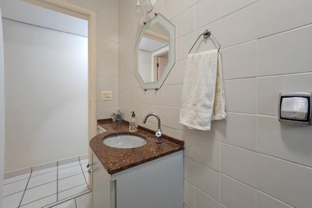 Apartamento para alugar com 92m², 2 quartos e 2 vagas Apartamento para alugar com 92m², 2 quartos e 2 vagasBanheiro