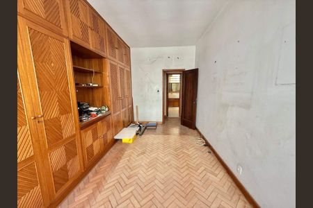Apartamento à venda com 135m², 3 quartos e sem vaga