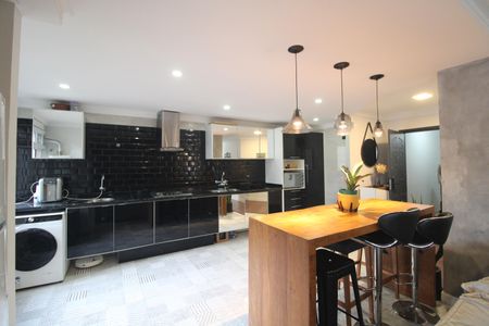 Apartamento à venda com 116m², 4 quartos e 2 vagasCozinha