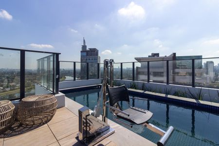 Apartamento à venda com 41m², 1 quarto e sem vaga Apartamento à venda com 41m², 1 quarto e sem vagaÁrea comum - Piscina