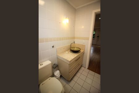 Casa de condomínio à venda com 215m², 3 quartos e 3 vagasLavabo 1