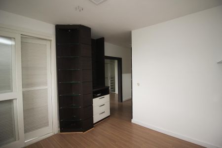 Casa de condomínio à venda com 215m², 3 quartos e 3 vagasQuarto 2