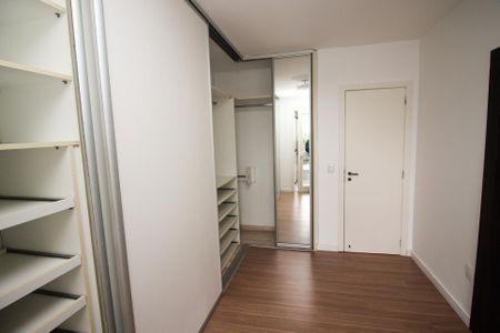Casa de condomínio à venda com 215m², 3 quartos e 3 vagasQuarto 1