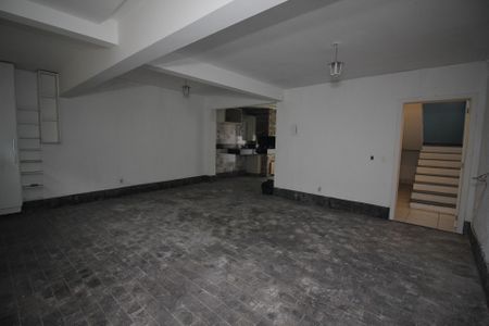 Casa de condomínio à venda com 215m², 3 quartos e 3 vagasGaragem