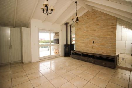 Casa de condomínio à venda com 215m², 3 quartos e 3 vagasSala 2