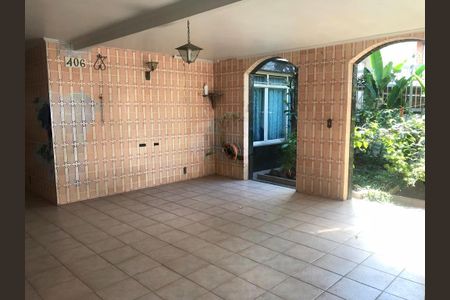 Casa à venda com 237m², 4 quartos e 3 vagas