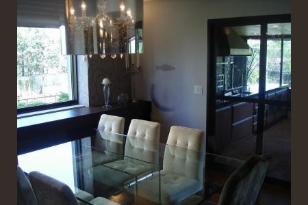 Apartamento à venda com 246m², 4 quartos e 4 vagas