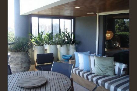 Apartamento à venda com 246m², 4 quartos e 4 vagas