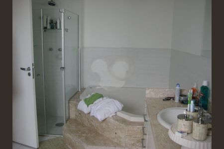 Apartamento à venda com 3 quartos, 212m² em Vila Suzana, São Paulo