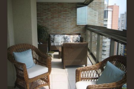 Apartamento à venda com 3 quartos, 212m² em Vila Suzana, São Paulo