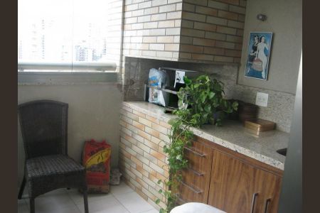 Apartamento à venda com 3 quartos, 212m² em Vila Suzana, São Paulo