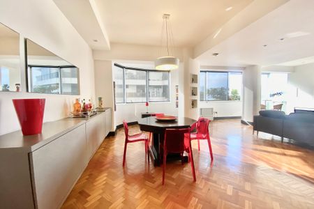 Sala de apartamento à venda com 2 quartos, 129m² em Copacabana, Rio de Janeiro