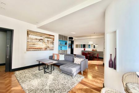 Sala de apartamento à venda com 2 quartos, 129m² em Copacabana, Rio de Janeiro