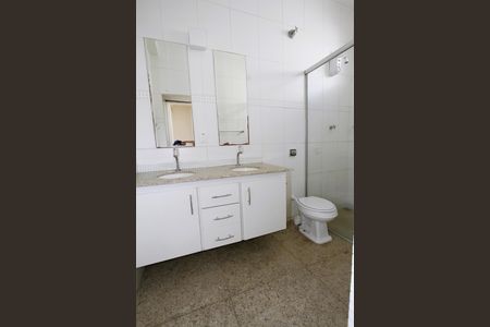 Apartamento à venda com 123m², 3 quartos e 2 vagasBanheiro da Suíte