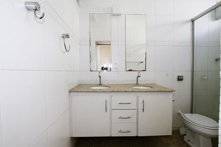 Apartamento à venda com 123m², 3 quartos e 2 vagasBanheiro da Suíte