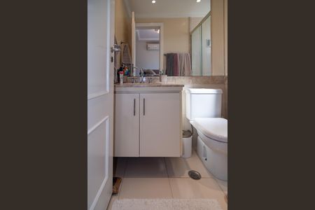 Apartamento à venda com 139m², 3 quartos e 2 vagas Apartamento à venda com 139m², 3 quartos e 2 vagasBanheiro/Suite 1