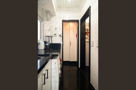 Apartamento à venda com 139m², 3 quartos e 2 vagas Apartamento à venda com 139m², 3 quartos e 2 vagasCozinha