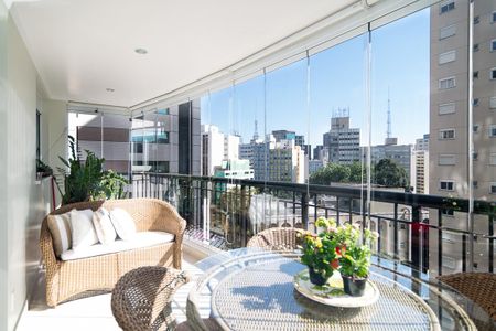 Apartamento à venda com 139m², 3 quartos e 2 vagas Apartamento à venda com 139m², 3 quartos e 2 vagasSacada/Sala