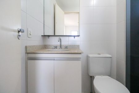 Apartamento à venda com 70m², 2 quartos e 1 vaga Apartamento à venda com 70m², 2 quartos e 1 vagaBanheiro da Suíte 2