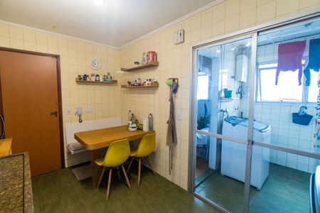 Apartamento para alugar com 115m², 3 quartos e 2 vagas Apartamento para alugar com 115m², 3 quartos e 2 vagasCozinha