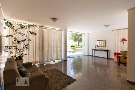 Apartamento para alugar com 115m², 3 quartos e 2 vagas Apartamento para alugar com 115m², 3 quartos e 2 vagasHall social