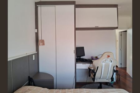 Casa à venda com 237m², 2 quartos e 4 vagas Casa à venda com 237m², 2 quartos e 4 vagasSuíte 2