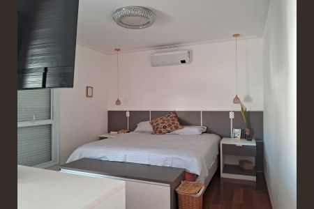 Casa à venda com 237m², 2 quartos e 4 vagas Casa à venda com 237m², 2 quartos e 4 vagasSuíte 1