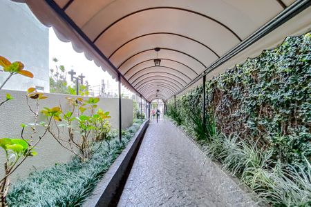 Apartamento à venda com 68m², 2 quartos e 1 vagaÁrea comum