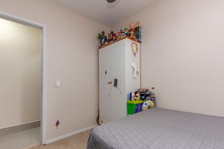 Apartamento à venda com 84m², 2 quartos e 2 vagas Apartamento à venda com 84m², 2 quartos e 2 vagasQuarto