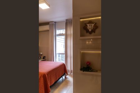 Apartamento à venda com 100m², 3 quartos e 2 vagas Apartamento à venda com 100m², 3 quartos e 2 vagasSuíte