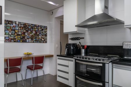 Apartamento à venda com 100m², 3 quartos e 2 vagas Apartamento à venda com 100m², 3 quartos e 2 vagasCozinha