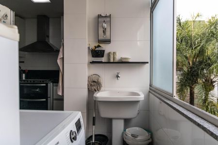 Apartamento à venda com 100m², 3 quartos e 2 vagas Apartamento à venda com 100m², 3 quartos e 2 vagasÁrea de Serviço