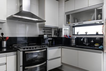 Apartamento à venda com 100m², 3 quartos e 2 vagas Apartamento à venda com 100m², 3 quartos e 2 vagasCozinha
