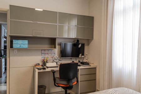 Apartamento à venda com 100m², 3 quartos e 2 vagas Apartamento à venda com 100m², 3 quartos e 2 vagasQuarto 1