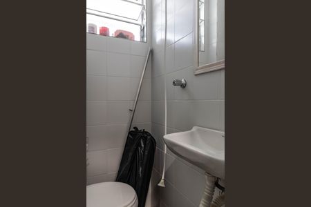 Apartamento à venda com 100m², 3 quartos e 2 vagas Apartamento à venda com 100m², 3 quartos e 2 vagasBanheiro de serviço