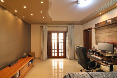 Casa à venda com 370m², 3 quartos e 8 vagasSuíte 1