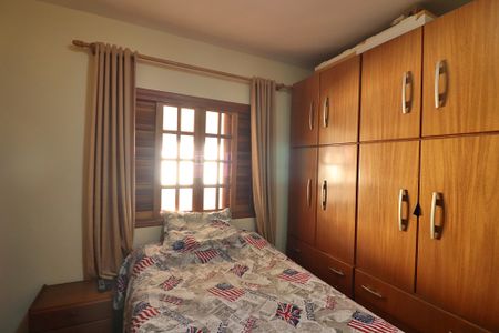 Casa à venda com 370m², 3 quartos e 8 vagasSuíte 2