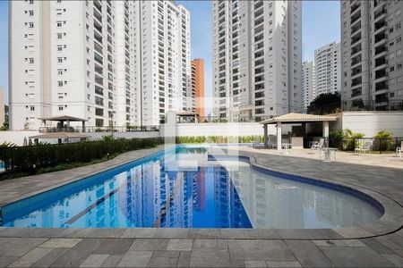 Apartamento à venda com 70m², 2 quartos e 2 vagas Apartamento à venda com 70m², 2 quartos e 2 vagasÁrea comum - Piscina
