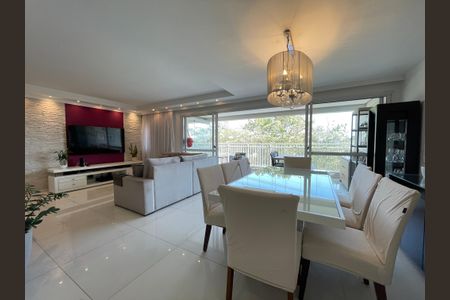 Apartamento à venda com 134m², 4 quartos e 2 vagas Apartamento à venda com 134m², 4 quartos e 2 vagasSala