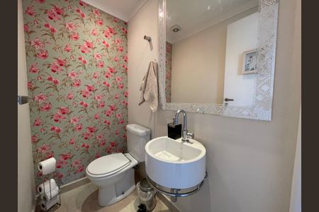 Apartamento à venda com 134m², 4 quartos e 2 vagas Apartamento à venda com 134m², 4 quartos e 2 vagasBanheiro