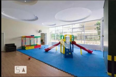 Apartamento à venda com 134m², 4 quartos e 2 vagas Apartamento à venda com 134m², 4 quartos e 2 vagasÁrea comum - Playground