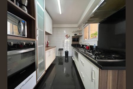 Apartamento à venda com 134m², 4 quartos e 2 vagas Apartamento à venda com 134m², 4 quartos e 2 vagasÁrea de Serviço