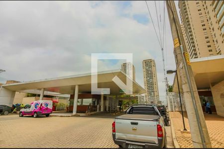 Apartamento à venda com 134m², 4 quartos e 2 vagas Apartamento à venda com 134m², 4 quartos e 2 vagasFachada e portaria