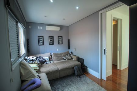 Casa à venda com 287m², 4 quartos e 4 vagas Casa à venda com 287m², 4 quartos e 4 vagasQuarto