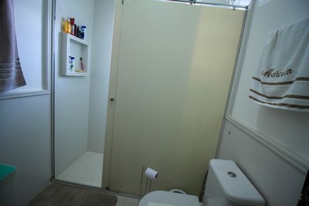 Casa à venda com 287m², 4 quartos e 4 vagas Casa à venda com 287m², 4 quartos e 4 vagasBanheiro da Suíte 1