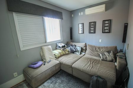 Casa à venda com 287m², 4 quartos e 4 vagas Casa à venda com 287m², 4 quartos e 4 vagasQuarto