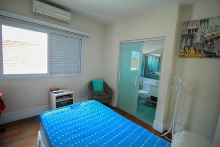 Casa à venda com 287m², 4 quartos e 4 vagas Casa à venda com 287m², 4 quartos e 4 vagasSuíte 2