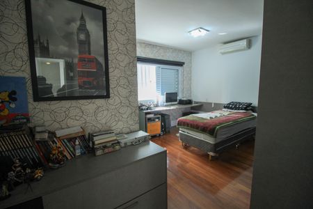 Casa à venda com 287m², 4 quartos e 4 vagas Casa à venda com 287m², 4 quartos e 4 vagasSuíte 3