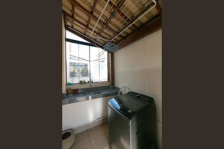 Apartamento à venda com 100m², 2 quartos e 1 vagaÁrea de Serviço