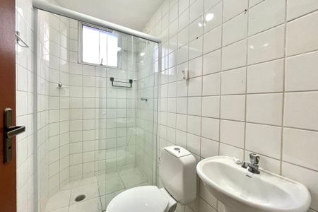 Apartamento para alugar com 62m², 3 quartos e 1 vaga Apartamento para alugar com 62m², 3 quartos e 1 vagaBanheiro da Suíte